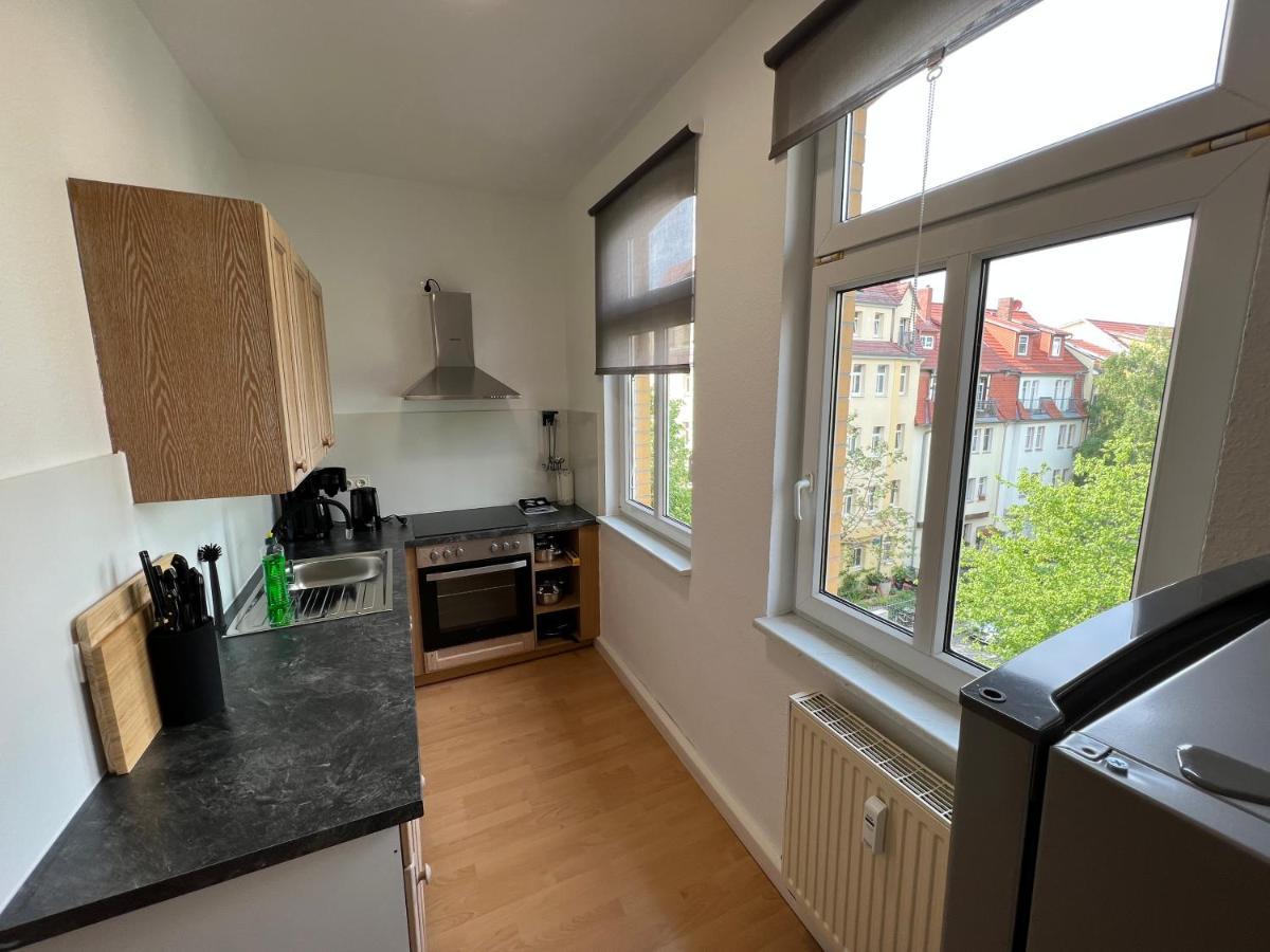 Apartment Napoleon, Naehe Zentrum, 2 Schlafzimmer, Grosser Balkon, Free Wifi ,Parken Jena Eksteriør bilde