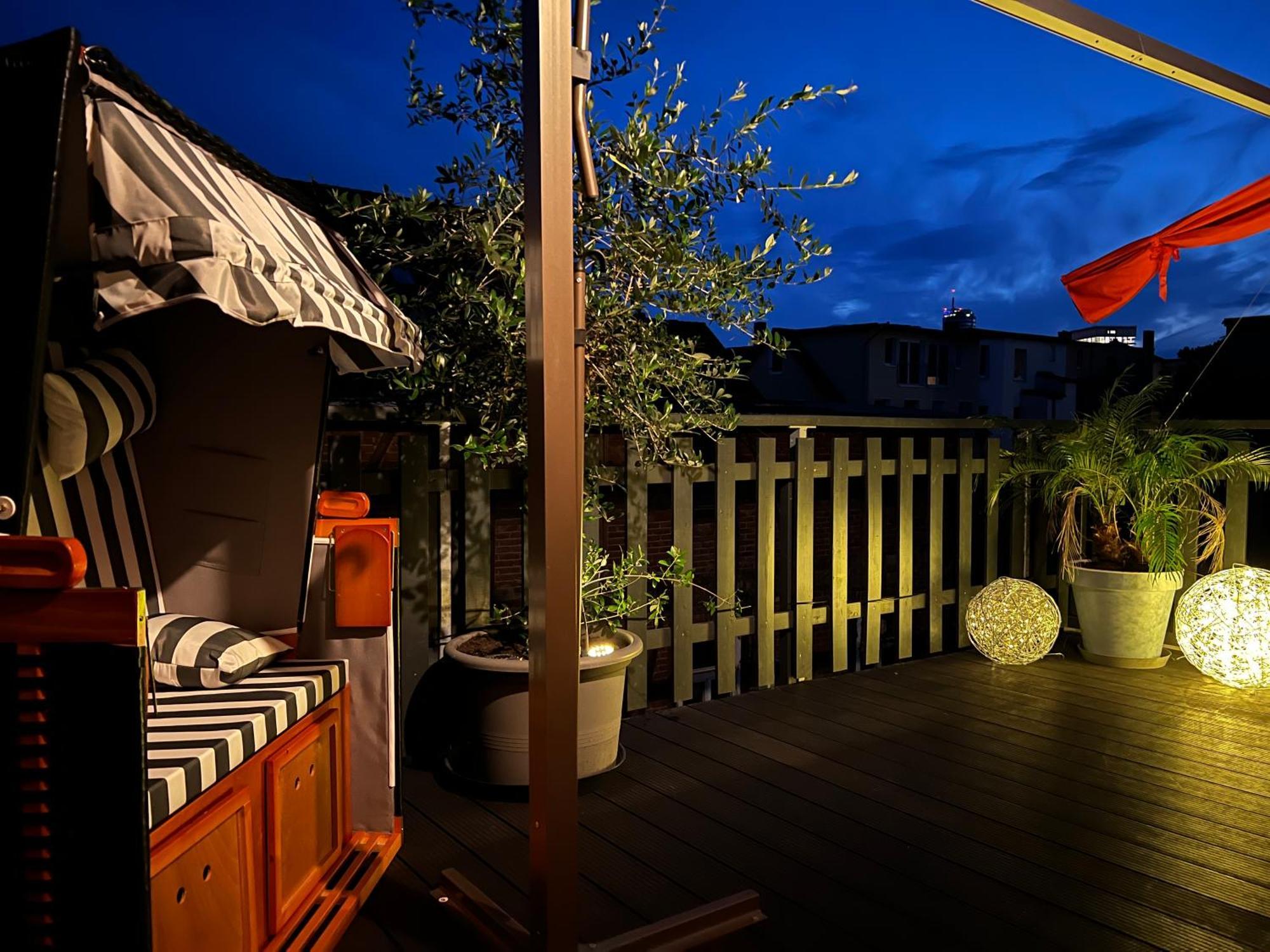 Apartment Napoleon, Naehe Zentrum, 2 Schlafzimmer, Grosser Balkon, Free Wifi ,Parken Jena Eksteriør bilde